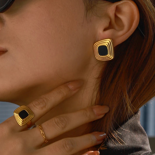 Retro Black Earrings