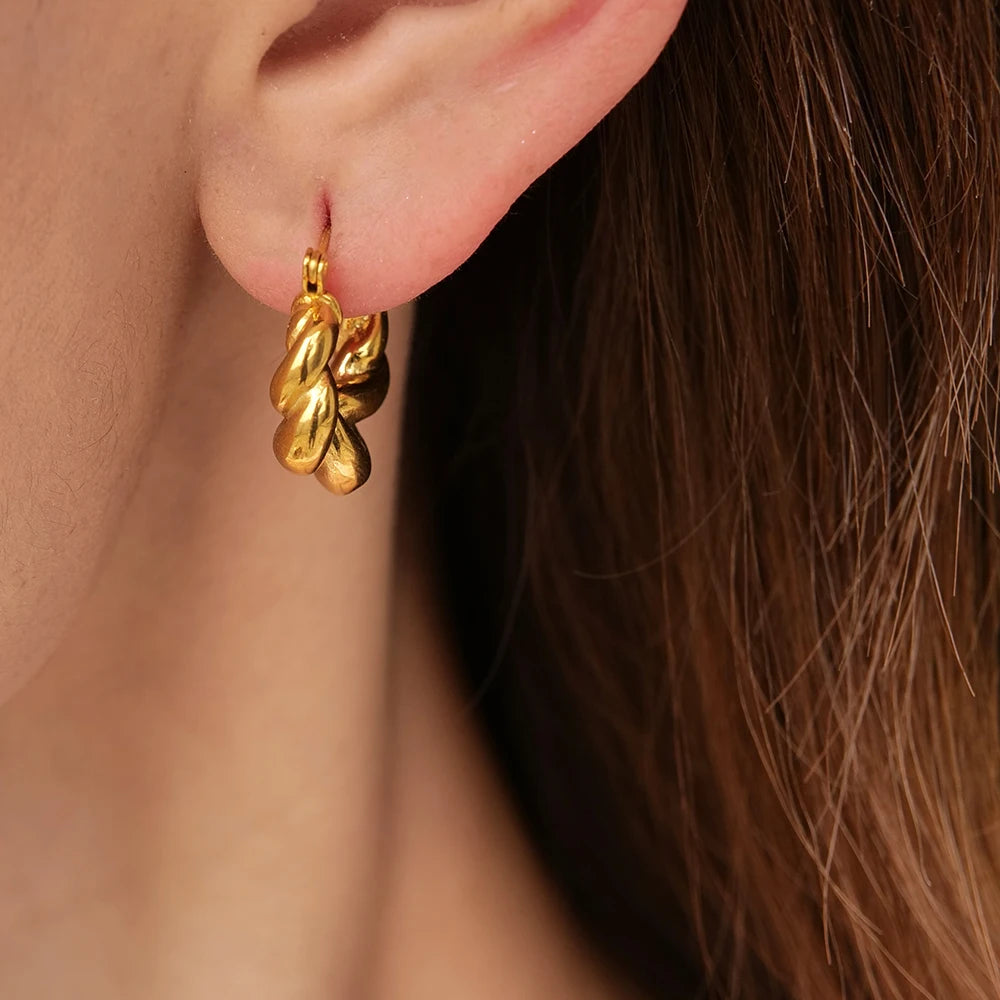 Twist Hoops