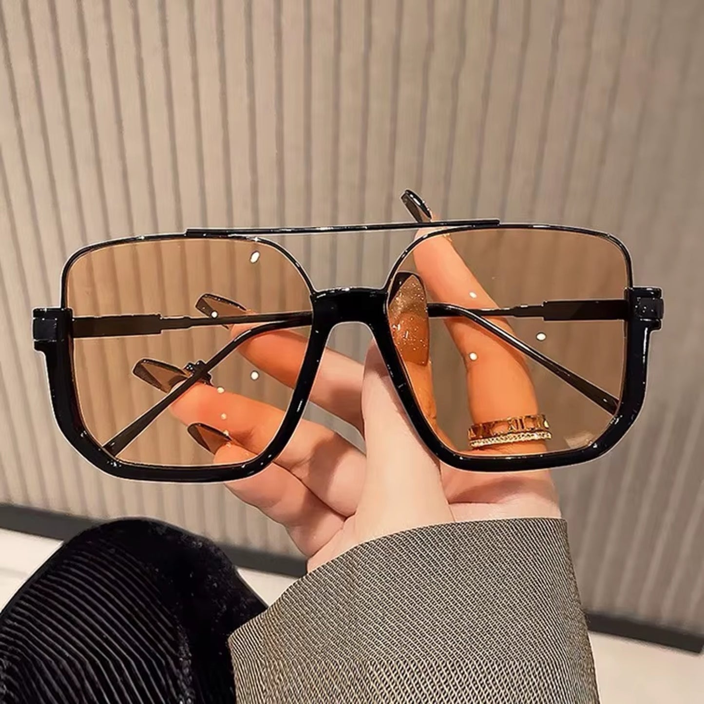 Le Voyage Women's Sunnies
