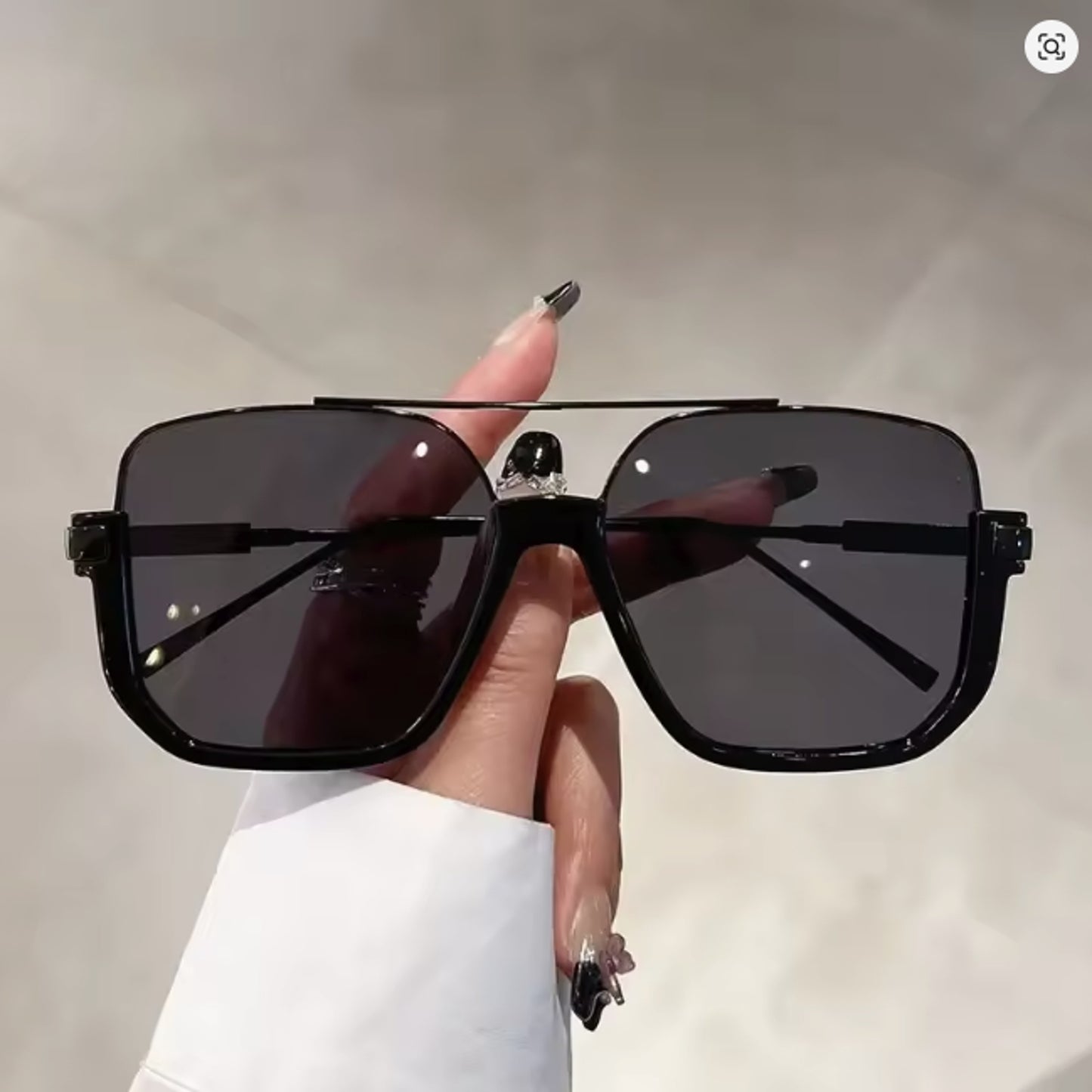 Le Voyage Women's Sunnies