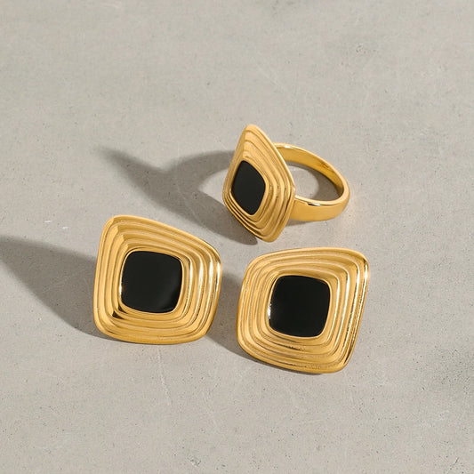 Retro Black Ring