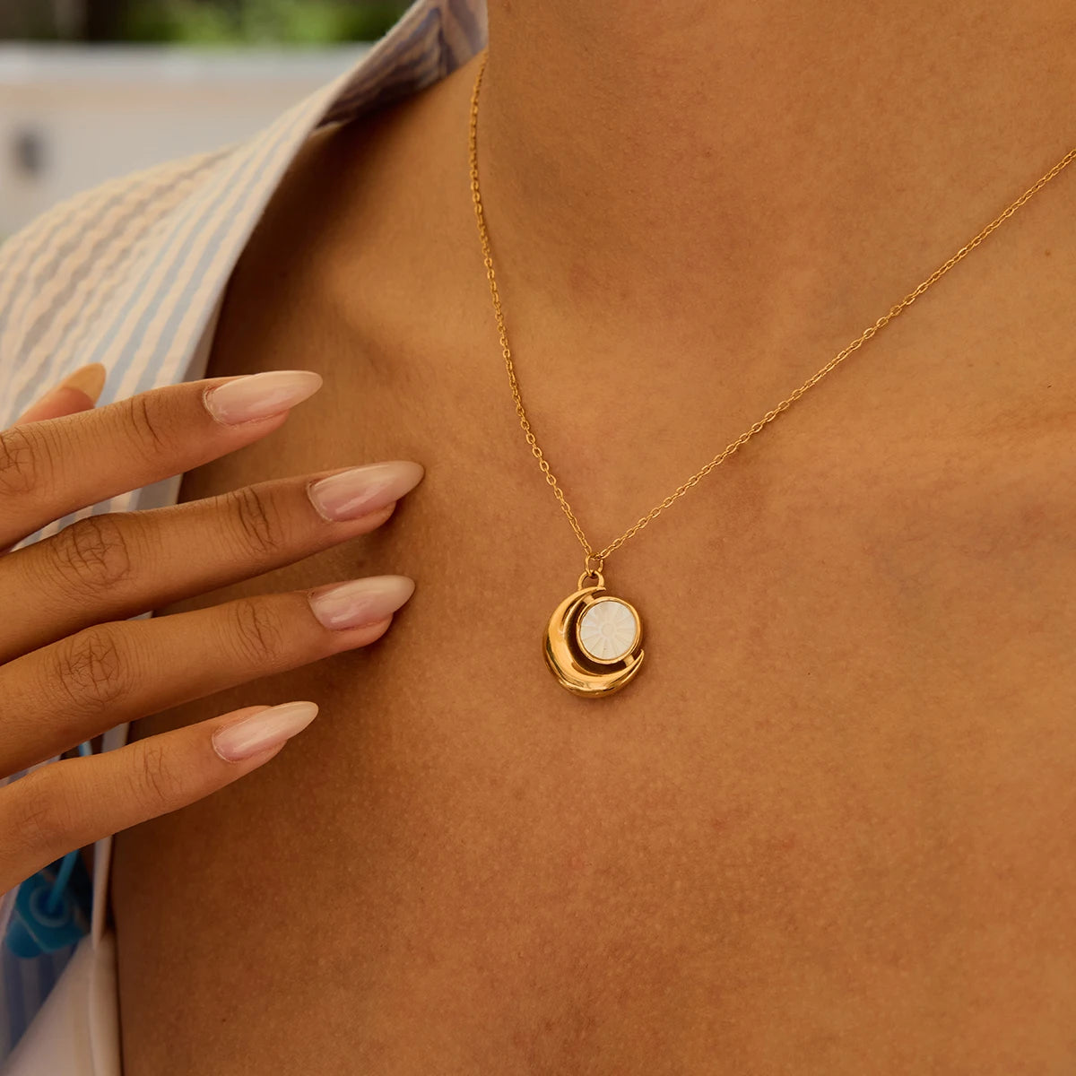 Elegant Moon Necklace
